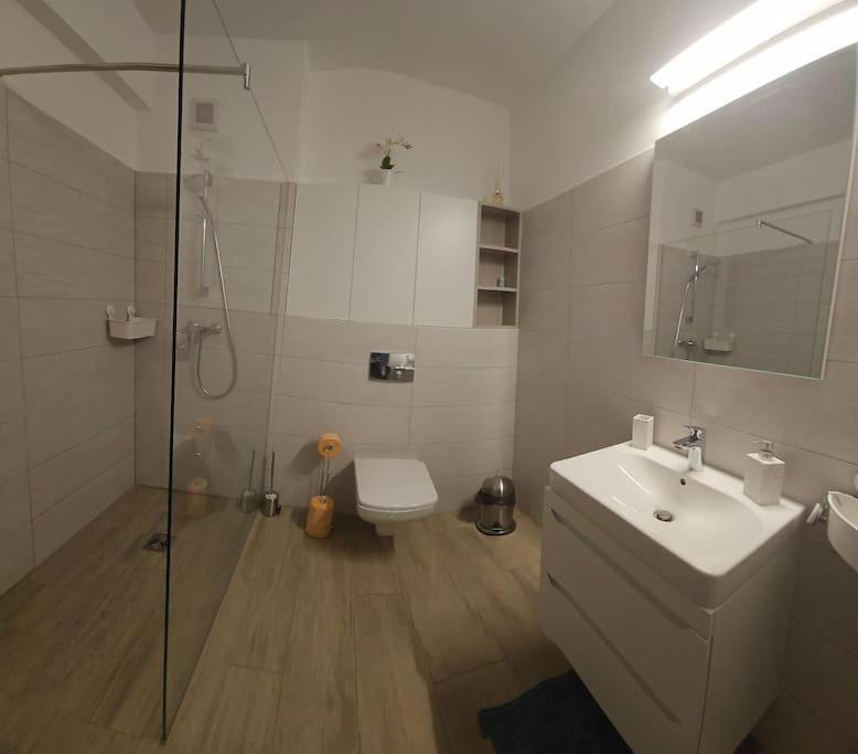 Ewa Green Towers Pitesti Exterior photo